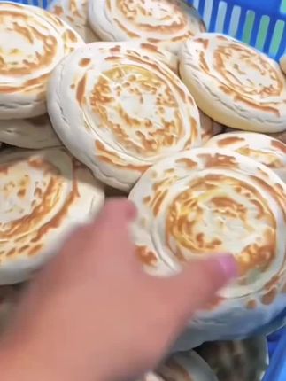 陕西特产白吉饼西安肉夹馍饼胚商用白吉馍烧饼早餐饼子速食发面饼