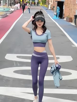 #运动穿搭 #健身女孩穿搭 #运动套装穿搭 #自律遇见更好的自己 #爱健身爱生活
