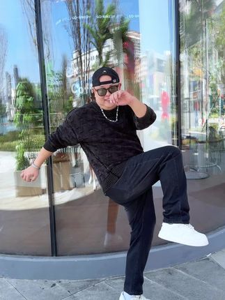 不说话告诉你这个秋冬牛仔裤有多弹#大码穿搭 #弹力牛仔裤 #牛仔裤男