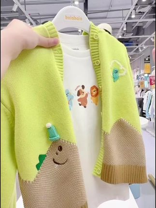 #针织开衫 #高品质童装 【balaOne】巴拉巴拉宝宝开衫毛衣男女童绣花提花针织衫2025秋装#巴拉巴拉童装 #保暖又好看 #面料柔软舒适
