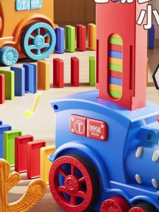 再也不吵着看电视了!娃守着骨牌火车,摆完一圈又一圈#玩个很新的东西  #让孩子远离手机  #专注力培养  #儿童玩具  #送礼物