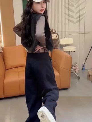 #早秋穿搭 #梨形身材穿搭 #显瘦穿搭 #谁穿谁好看 #时尚穿搭