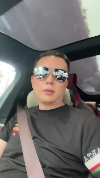 智驾测试员 你们觉得这是一个噱头吗,如果有国内有车企招聘智驾测试员,给我一万五一个月就够了,我每月测试5000公里以上没问题,#智驾 #老司机