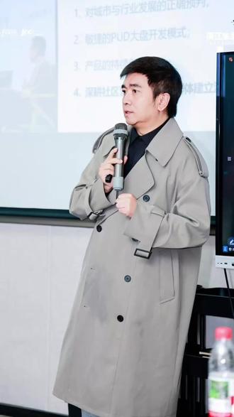滨江社群破局之路(一)
从0到1,如何叩开豪宅业主的心门?
#地产社群运营#房地产营销#滨江生活#社群陪跑#聚盛和美