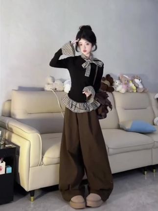 姐妹们,你们千万不要等到秋天了才想起来穿格子衬衫,格子衬衫其实春秋冬这三个季节都能穿#高级感穿搭 #慵懒风穿搭 #辣妹穿搭 #韩系穿搭 #通勤搭配