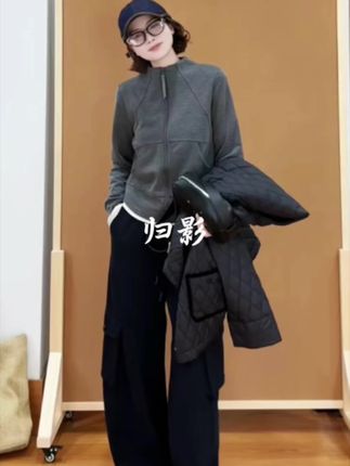 月也有 2025新款【归影】立体剪裁极简显瘦立领修身外套#百搭显瘦又洋气 #秋冬氛围感穿搭 #秋冬必备 #时尚气质穿搭 #新品穿搭
