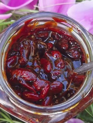 宝宝已经11个月了,母乳还一直足足的,每次只要感觉奶水少了,不够吃了,我就赶紧冲两勺姜红,喝一碗下肚,全身暖暖的,两个房子奶线全通,奶水热热的全流出来,破纪录啦,奶多又浓,宝宝吃不完##母乳再也不是奢望 #母乳不足 #下奶汤