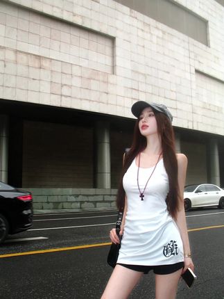 美式辣妹白色印花无袖吊带背心女夏外穿修身内搭辣妹长款上衣 #辣妹穿搭 #吊带背心 #内搭外穿都好看 #ootd穿搭 #打底衫女