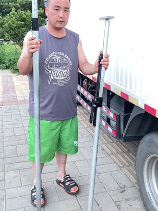 厢式货车防货移动防滑撑杆,它能解决货物在运输过程中的滑动问题。它采用的是国标钢管卡扣的设计,非常的结实耐用,并且带有防滑功能,可以防止货物脱落。有了它再也不用担心货物在运输过程中出现滑动的问题了#货车支撑杆 #支撑杆 #货车支撑杆 #源头实力厂家