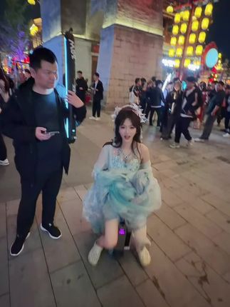 撞人了快赔钱
