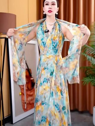 香衣丽华17-390夏季新款无袖套头挂脖花色大摆连衣裙修身显 #高级感穿搭 #优雅气质 #穿搭 #出游穿搭 #源头实力厂家