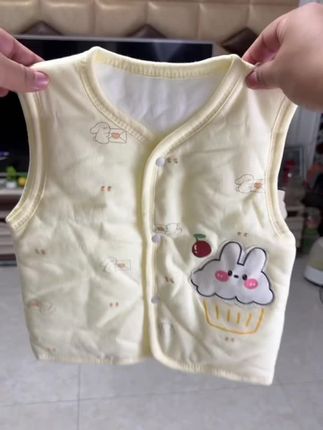 捡漏了捡漏了!!!夹棉小马甲你看才多少钱,里外都是纯棉材质,特别软糯舒服!!#柔软亲肤 #萌宝穿搭 #宝宝衣服 #夹棉马甲 #宝妈推荐