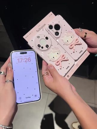 这个手机壳简直是甜妹本人吧!它是这种波点蝴蝶结的设计,满满的少女心,拿在手上超级好看,而且它还有全包边保护,平时磕磕碰碰也不用担心了,姐妹们快冲啊!#爱了爱了 #超好看 #仙女必备 #手机壳 #创意手机壳