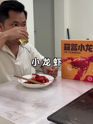 你的消息好难等 我有些累了 想要你陪伴的瞬间 又发觉好为难你#你的消息好难等