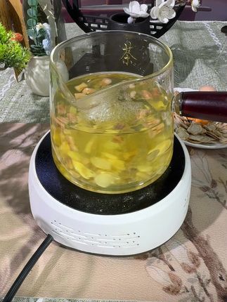 入夏到三伏,正是喝#元气四宝茶 的好时候,可以在家里多备点~