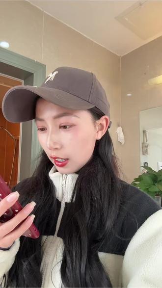 焊工带仨娃娶了演员带俩娃,五个孩子凑一块日子过嗨了
#全家人都被好好的时光硬控 #好好的时光#好好的时光换我演两集