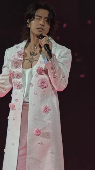 ~F FOREVER ~
恒星之城
巡回演唱会