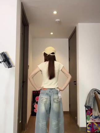 大码美式高街复古刺绣牛仔裤女秋季新款设计感宽松高腰直筒阔腿裤#女装#女装新品日 #设计感#宽松#大码女装