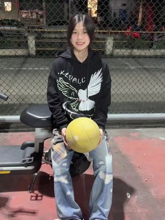 如果说是真的爱我 那为何都说不出口 #Kzdall珍珠鸽卫衣#Kzdall衬衫打印牛仔裤#击上 #如果呢
