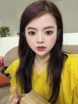 如果你也想做抖音视频创作者,一定要备一个这样的手机镜头,它是这种广角的,拍出来的视频人物更清晰,而且画面会更宽广,特别适合用来做抖音短视频。不管是人物访谈还是风景旅游,用这个镜头拍出来的画面真的太绝了!喜欢的话赶紧点击下方链接下单吧!