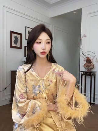 果果家 醋酸/吊带A字裙连衣裙2025春季女装高腰时尚简约纯色长裙#甜美穿搭 #甜美风穿搭 #甜系女孩穿搭
