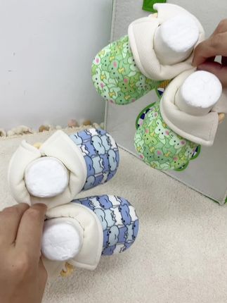 这款小鞋子 真好看 卡通图案俏皮可爱松紧可调节设计不易掉跟 材质亲肤保暖 #母婴好物