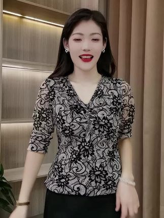 #时尚妈妈装 #强烈推荐哦 #谁穿谁好看系列 #遮肉显瘦 #秋季新款