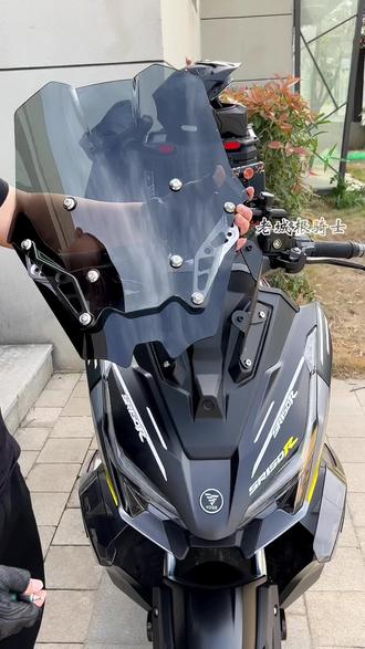 无极翼龙sr150r加高竞技风挡,原车开模无损安装!#无极sr150r #无极翼龙 #风挡 #摩托车风挡