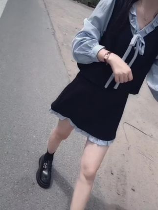 “女人一旦到了一定年龄一定要懂得控制欲望除了变美和赚钱就是享受孤独不要把宝贵的时间浪费在自己驾驭不了的人和毫无意义的事上……”#穿搭 #洋气减龄 #韩系穿搭 #显瘦穿搭 #ootd穿搭