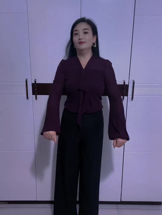 #今日穿搭 #时尚穿搭 #上衣+裤子谁穿谁好看