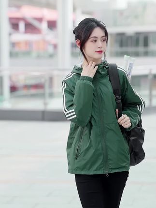 #运动外套 #早秋穿搭 #夹克外套 #冲锋衣