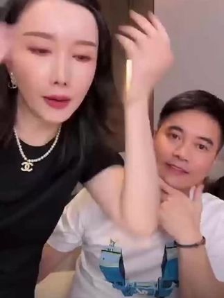 晰姐说乐乐刚来的时候脸色不好看现在的乐乐红光满面#王若晰 #王若晰的日常 #补铁软糖 #用琥珀流光风打开秋天