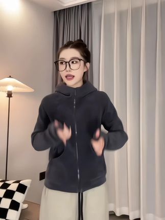 双面奥利绒外套女款秋冬加厚连帽卫衣修身显瘦运动瑜伽摇粒绒上衣#今天穿什么 #卫衣穿搭 #显瘦搭配 #女装实体店主穿搭分享 #穿搭