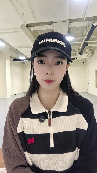 初中舞蹈特长生,是升学路上的“加分项”与“快车道”。凭借专业舞蹈技能,可冲刺优质高中艺术班、特长生通道,避开千军万马的文化课独木桥。在提升艺术素养的同时,为高中乃至大学的艺术深造筑牢根基,让特长成为核心竞争力。#舞蹈特长生 #普高生舞蹈艺考 #舞蹈生 #艺考