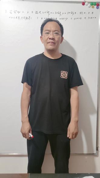 数学情怀~2025年新高考一卷第八题~比较大小#提高数学思维和逻辑的技巧 #数学爱好者 #石家庄同城