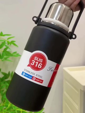 #创作灵感 提手金刚壶,实惠质感贼好,双层真空不锈钢内胆,保冷又保热,摇晃不会漏水,出门携带方便实用还有面。#保温杯#携带方便 #家用好物