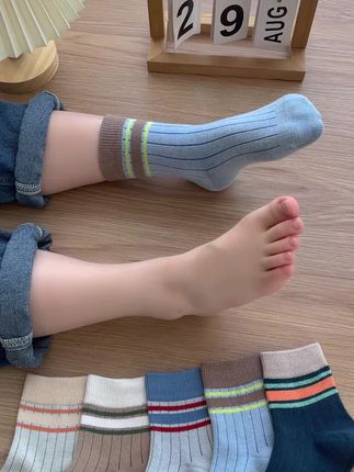 寒从脚起像这种棉的中筒袜就要早早安排上,长绒棉面料柔软透气不闷汗,无骨的袜头宝宝运动跑跳穿更舒适#儿童袜子 #不起球不勾丝 #面料超级舒服 #10A抗菌 #防臭