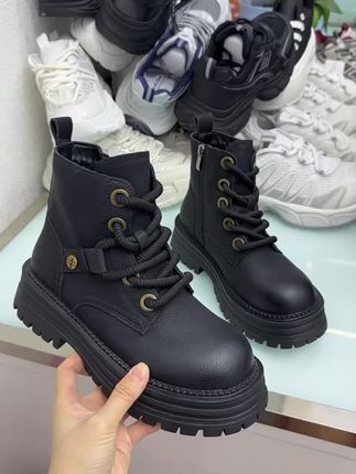 这个靴子很好穿,不沉特舒服了百搭
