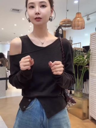 不规则斜领露肩长袖针织衫t恤女2025春秋新款时尚百搭打底衫上衣 #不规则上衣 #露肩上衣 #针织衫穿搭