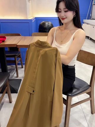 #秋装新款显瘦时尚气质百搭风衣外套#不挑年龄不挑身材 #胖瘦都能穿 #面料柔软舒适 #谁穿谁漂亮