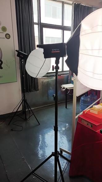 简易的摄影棚拍摄视频教程,技巧大全 简易的摄影棚拍摄视频教程,技巧大全