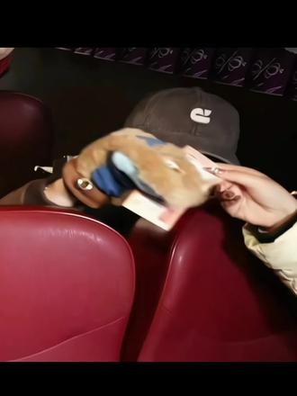 俄罗斯的空气里到底有什么,有种不寻常的氛围哦!
#翔霖 #严浩翔贺峻霖 #戏影 #翔霖szd #高甜
@抖音小助手 @抖音 @抖音热点 @抖音Dou+上热门