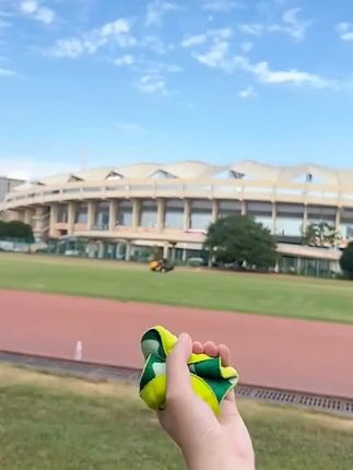 军训党必入,超软透气军训鞋垫,吸汗防臭不闷脚,久站不累脚。3cm加厚缓震,贴合脚型不打滑,告别磨泡起茧,助你轻松扛过军训!囤它#鞋垫#加厚鞋垫