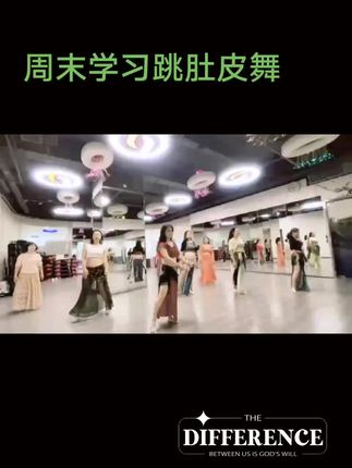 心若淡定人不老;快乐就是灵芝草;生活之中常微笑;一切烦恼全忘掉。 坦然 的过, 慢慢 的老, 人生路上风景好! 天天快乐,身体健康晚上好