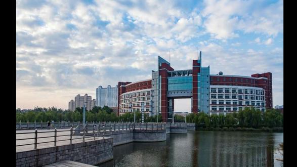 山东航空学院的新生们看过来了 不知道大学生活是什么样的?
怕开学手忙脚乱?
别怕!看这条视频!