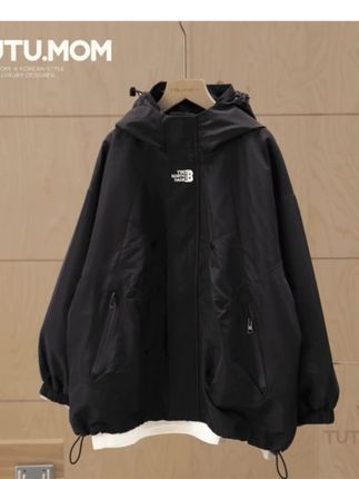 #创作灵感 男童潮酷冲锋衣外套#男童穿搭#男童冲锋衣#潮酷男孩#高品质童装@DOU+小助手