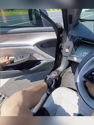 这两天问这个架子的车友挺多,就给大家分享一下怎么装的#手机支架 ##车载手机支架#手机支架推荐 #汽车支架 #支架推荐