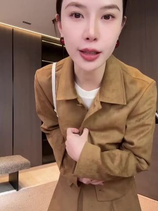 时尚显年轻复古套装