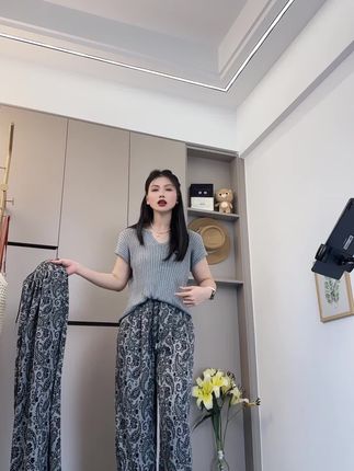 复古印花休闲裤女夏季新款松紧腰显瘦气质时髦洋气百搭直筒阔腿裤