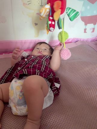 自己在那静静的玩好好长时间了🫢真乖#越养就越上头的人类幼崽#宝妈带娃解放双手#哄共娃神器 #母婴好物 #自己玩的不亦乐乎
